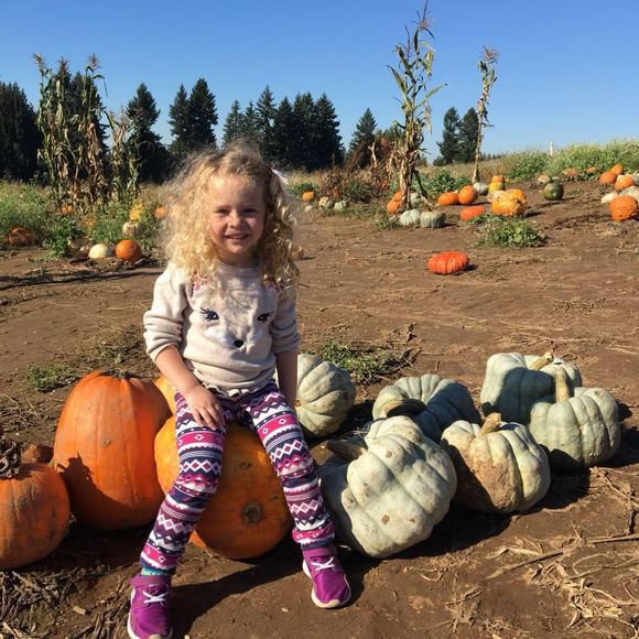 Meet your Posher, Michelle - Picture 1 of 1